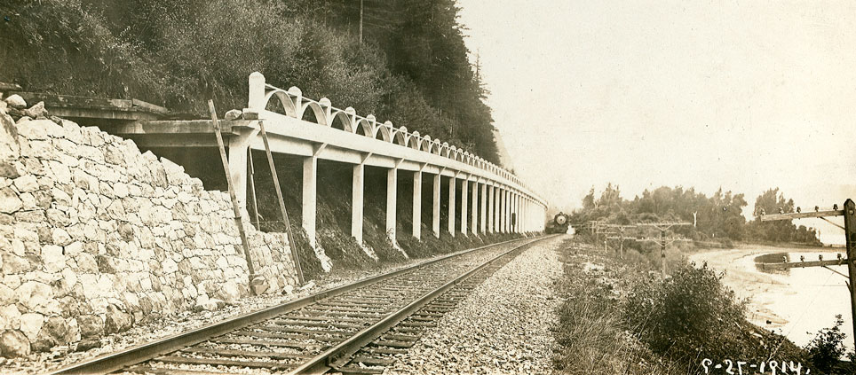 A train passes a viaduct in 1914
