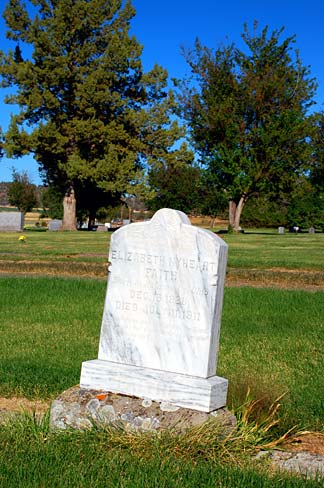 File:Bonanza Area Cemetery (Klamath County, Oregon scenic images ...