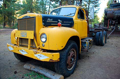 File:Antique Truck (Klamath County, Oregon scenic images) (klaDA0110 ...