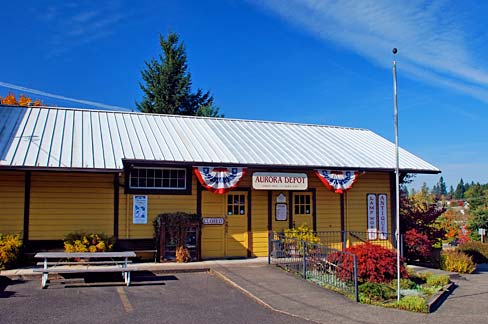 File:Train Depot in Aurora (Marion County, Oregon scenic images ...