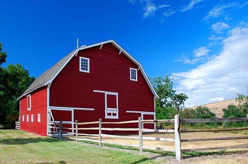 File:Frazier Farmstead Museum Barn (Umatilla County, Oregon scenic ...